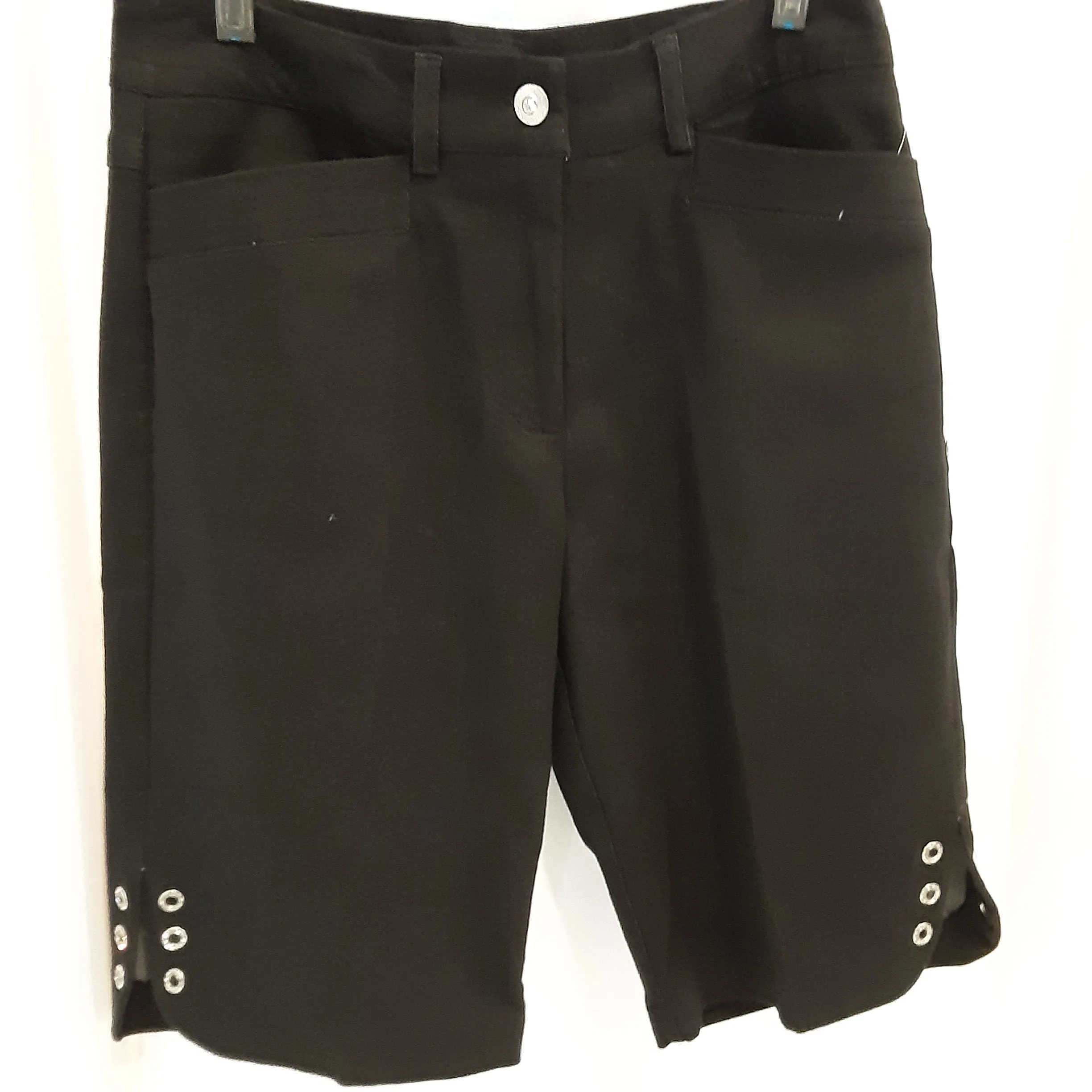 BERMUDA Shorts with Grommet details