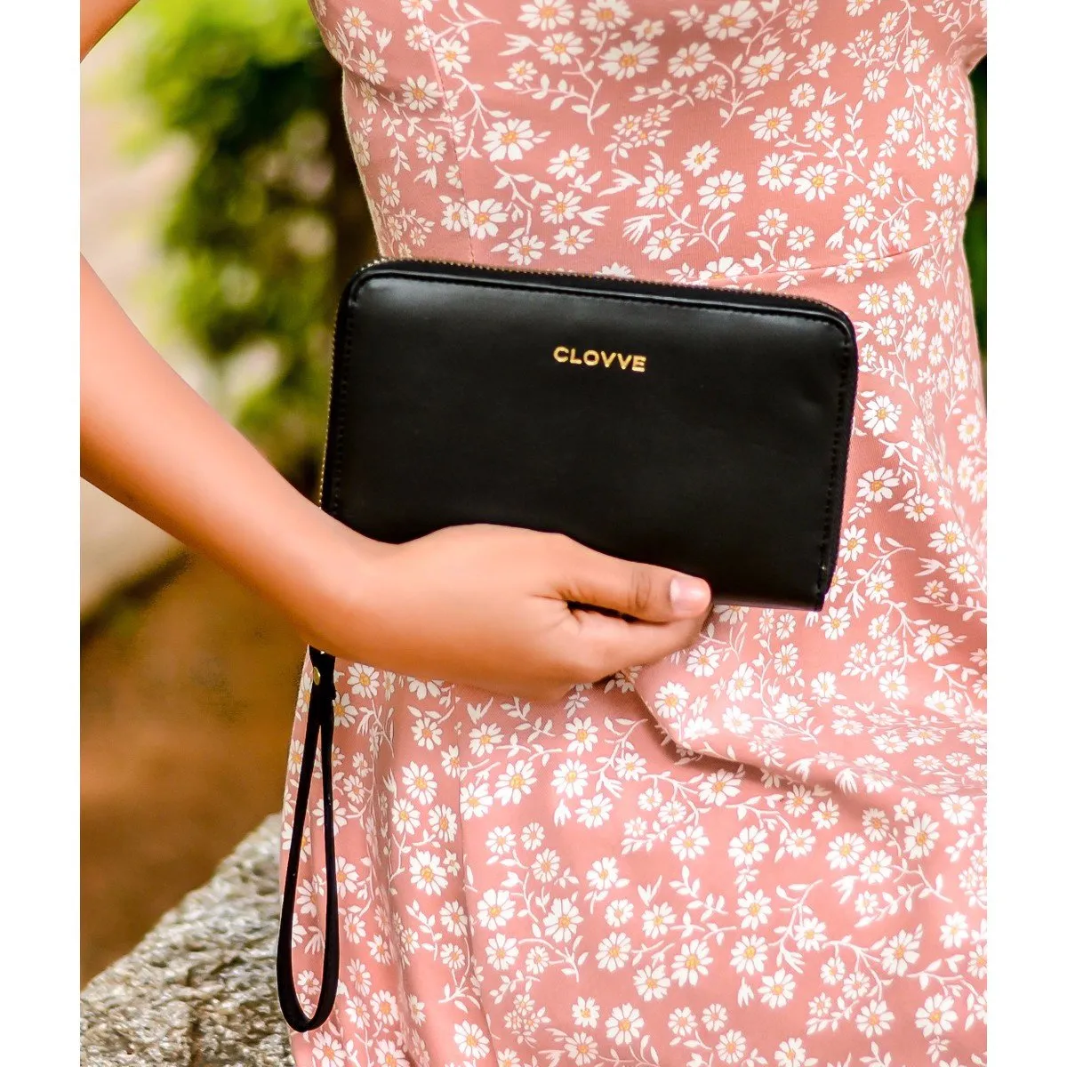 Monochrome Leather Black Wristlet